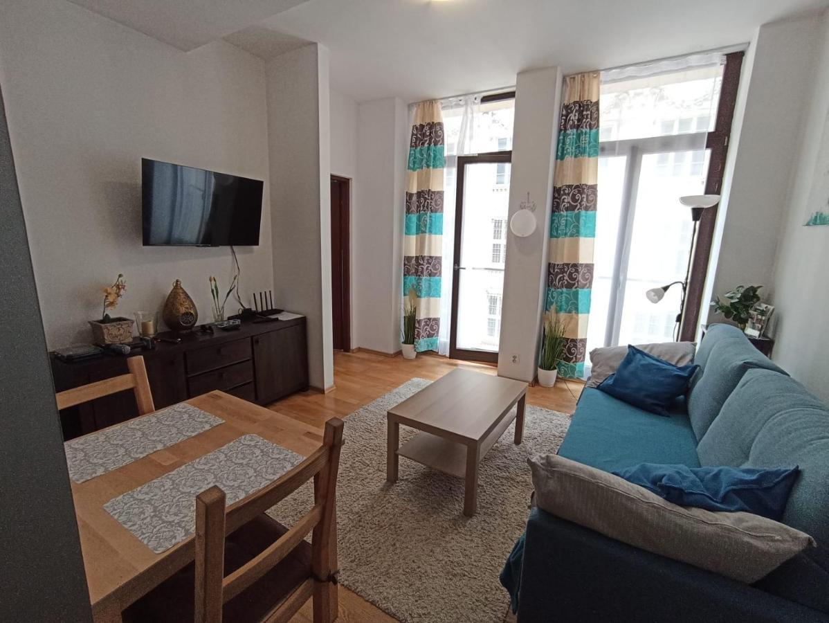 Apartament Wielopole 17 Cracóvia Exterior foto